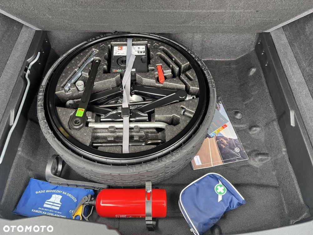 Volkswagen Touareg - 20