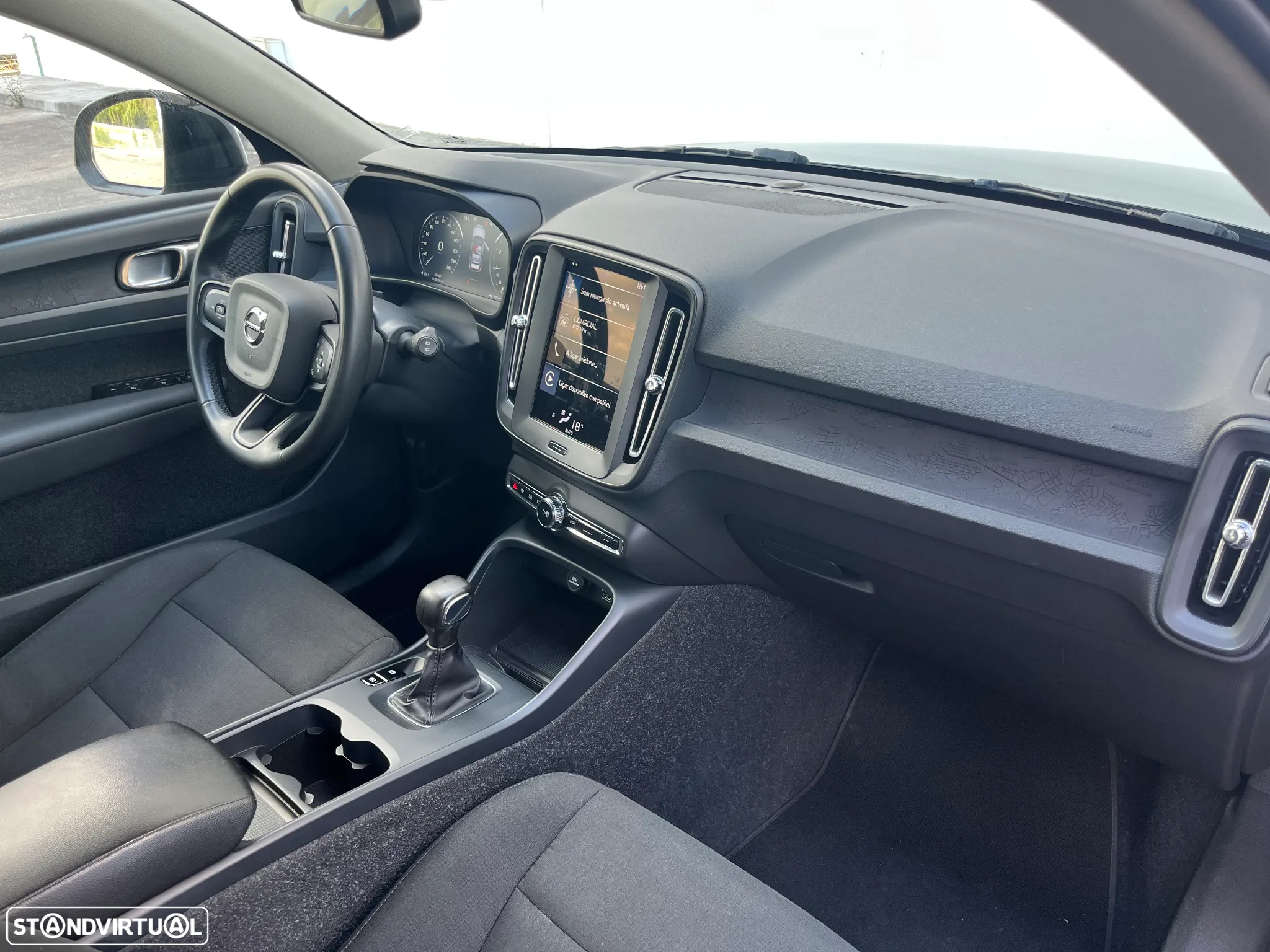 Volvo XC 40 1.5 T2 Essential - 12