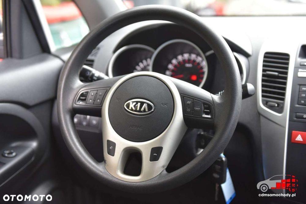 Kia Venga - 23