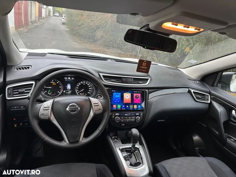 Nissan Qashqai 1.6 DCI Xtronic TEKNA - 8