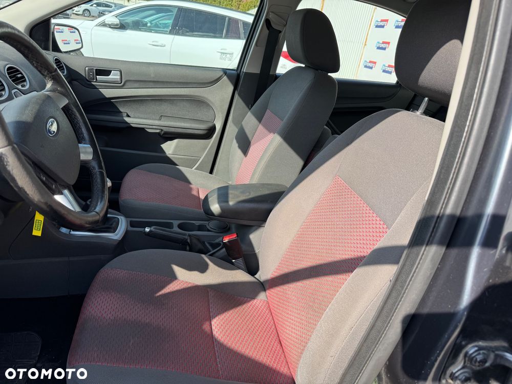 Ford Focus 1.8 Connection - 11