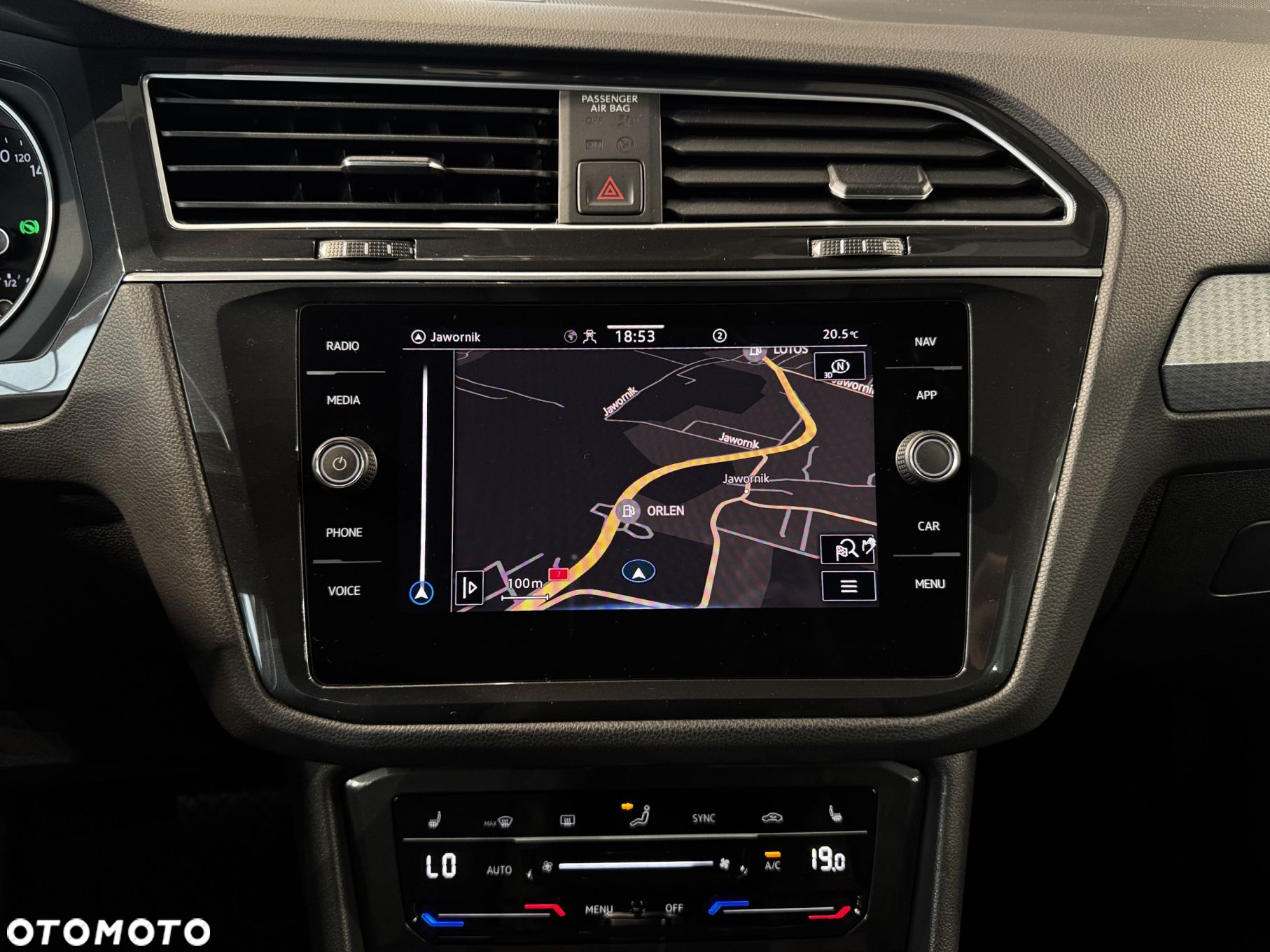 Volkswagen Tiguan - 26