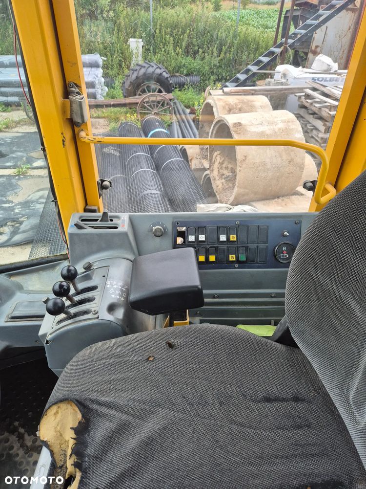 Volvo L 70 C - 8