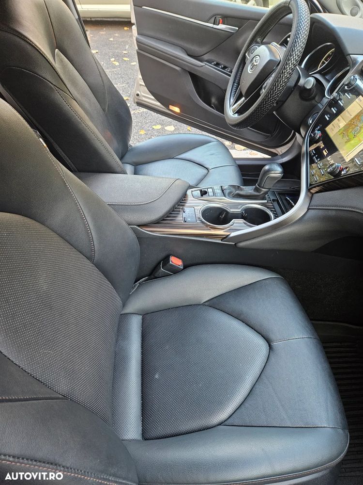 Toyota Camry 2.5 Hybrid Exclusive - 7