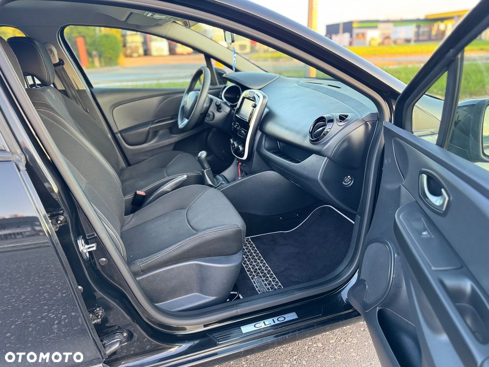 Renault Clio - 22
