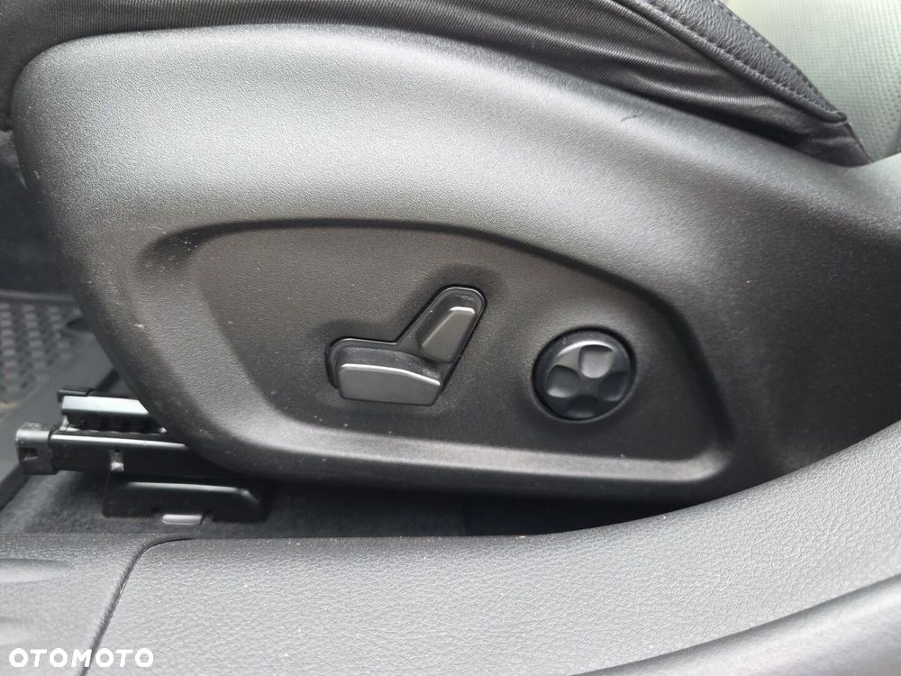 Jeep Compass - 33