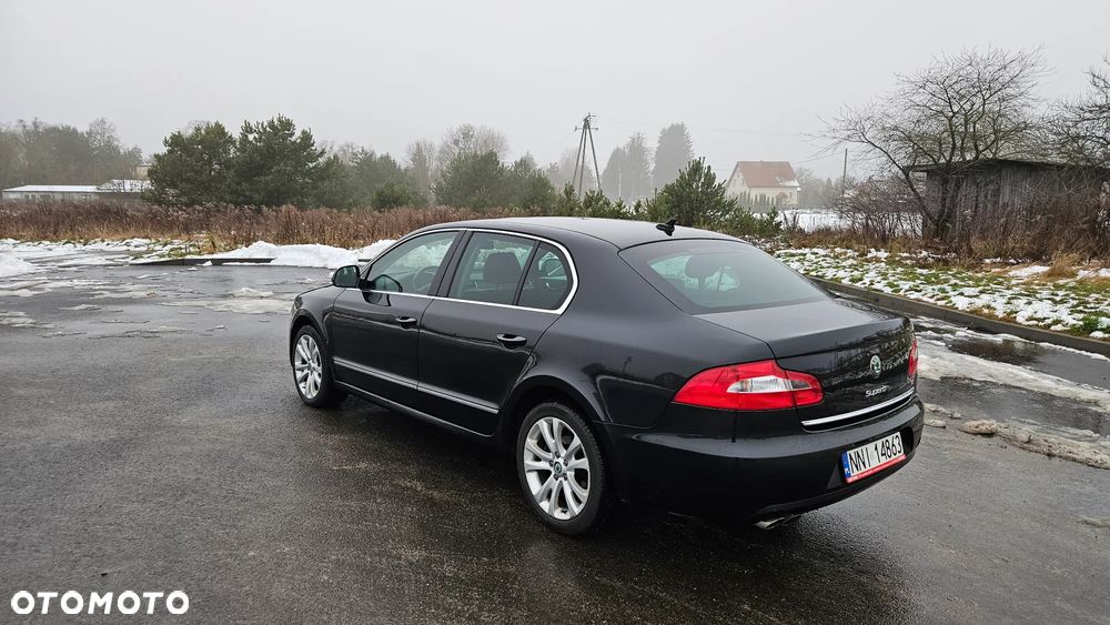 Skoda Superb 2.0 TDI Comfort DSG - 20