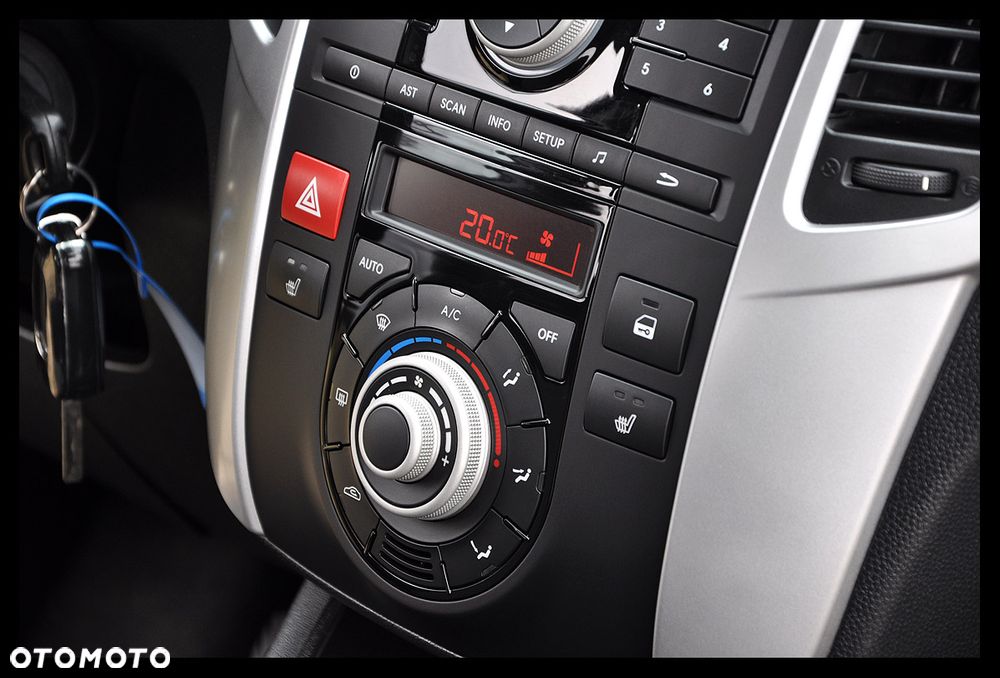 Kia Venga 1.4 CVVT Business Line - 36