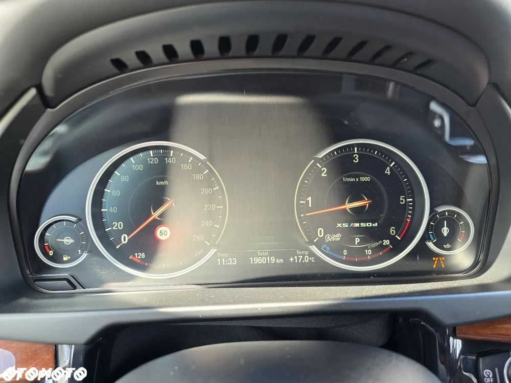 BMW X5 ver-m50d - 34