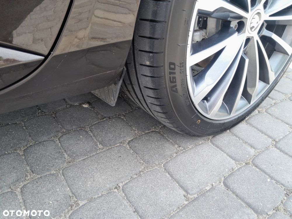 Skoda Superb 2.0 TDI L&K DSG - 6