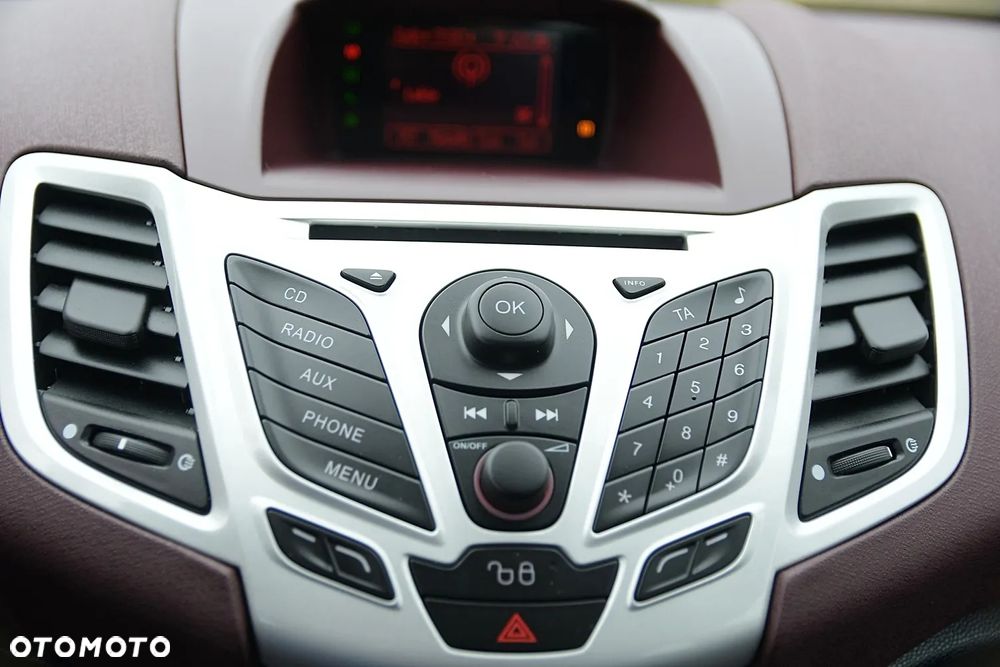 Ford Fiesta 1.25 Titanium - 32