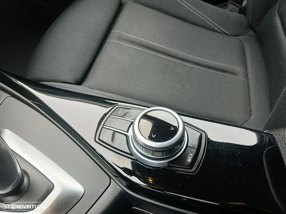 BMW 116 d Aut. Sport Line - 38