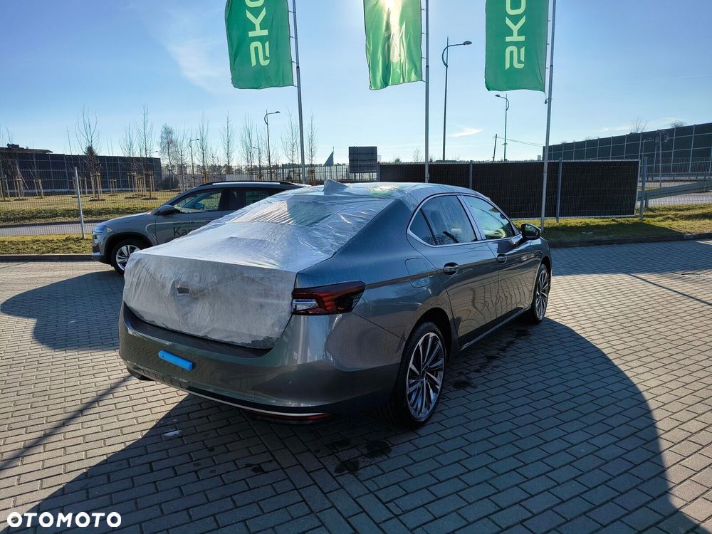 Skoda Superb 2.0 TDI SCR 4x4 L&K DSG - 8