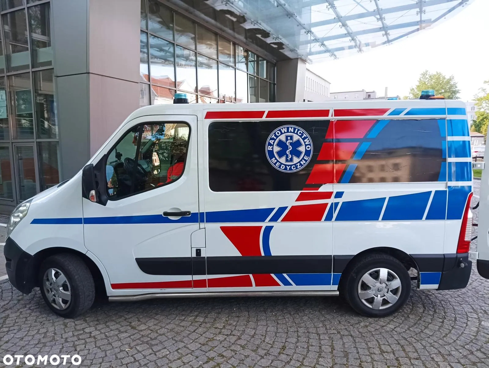 Renault Master Karetka Ambulans - 3
