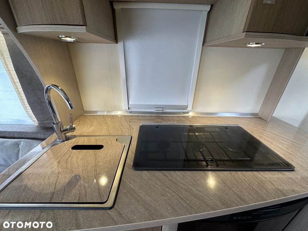 Burstner 460 TS AVERSO  z markizą kasetową THULE. GWARANCJA !!! - 22