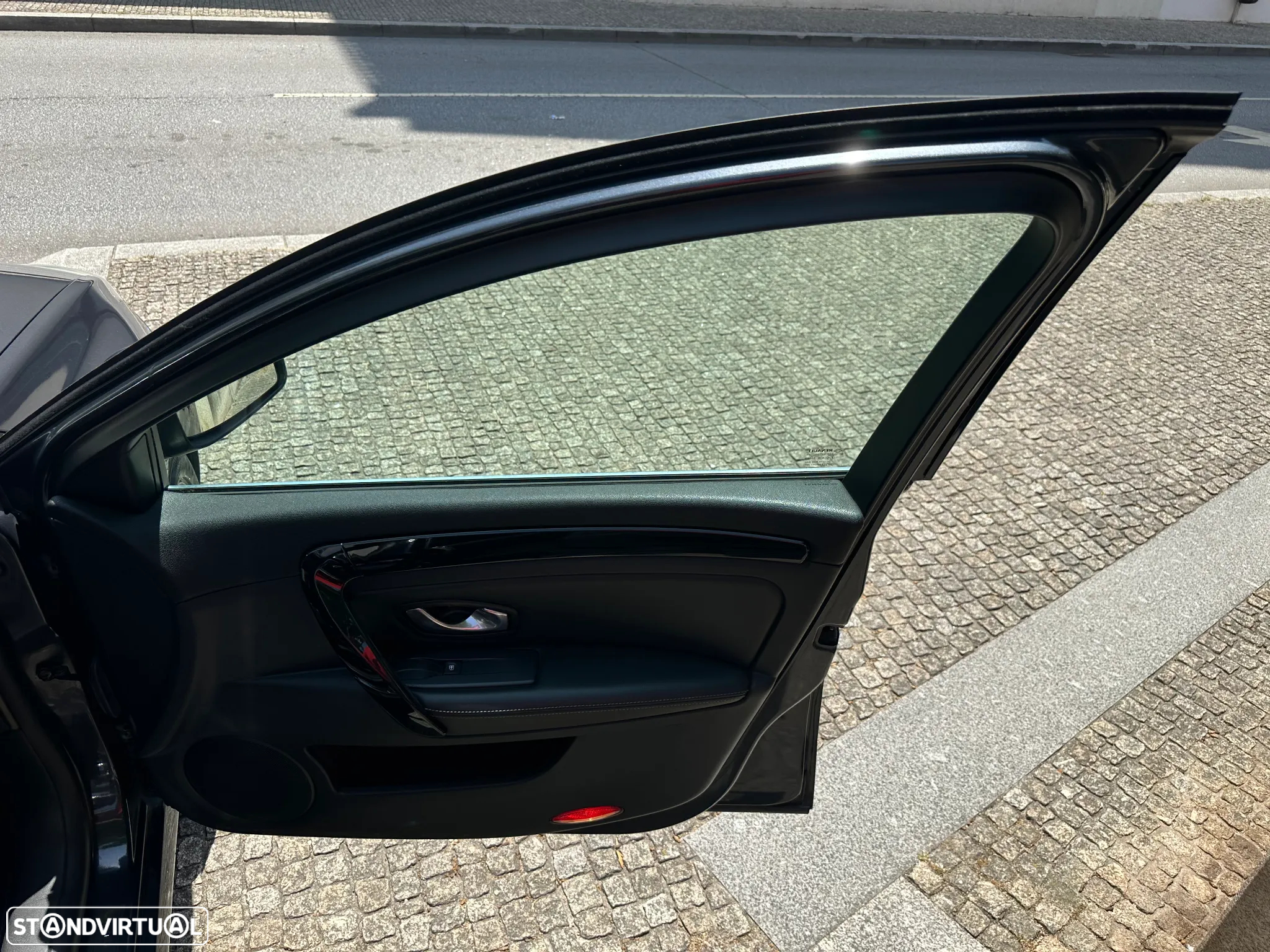 Renault Laguna Break 2.0 dCi Initiale - 20