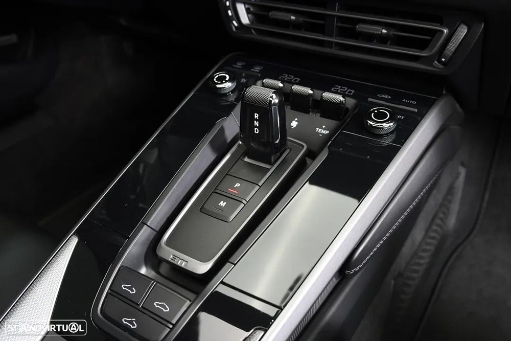 Porsche 911 (992) Carrera PDK - 20