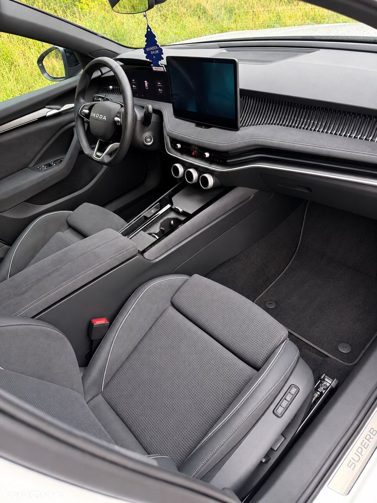 Skoda Superb 1.5 TSI Plug-in Hybrid Sportline DSG - 10