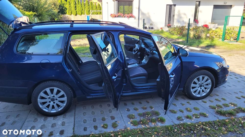 Volkswagen Passat 1.6 TDI DPF BlueMot Comfortline - 20