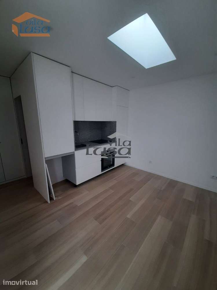 Casa T1, totalmente requalificada, junto à casa de saúde da Boavist... - Grande imagem: 4/7