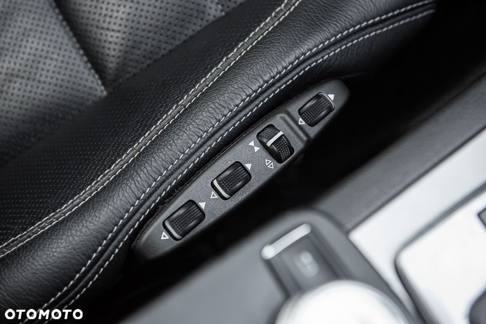 Mercedes-Benz Klasa E 350 CDI DPF BlueEFFICIENCY 7G-TRONIC Avantgarde - 28