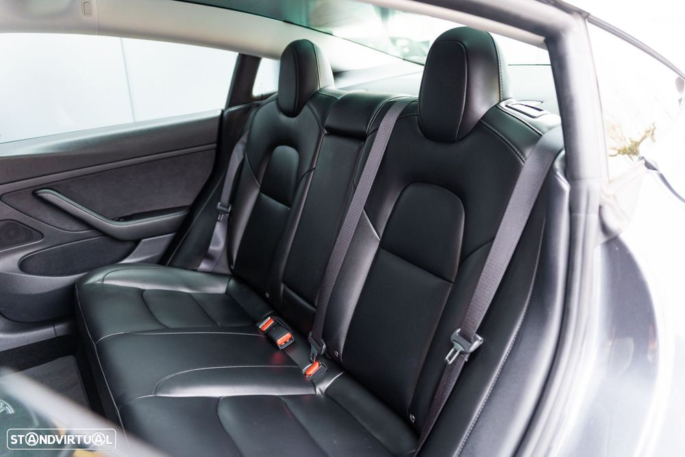 Tesla Model 3 Standard Range Plus RWD - 24