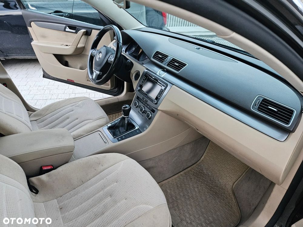 Volkswagen Passat 1.8 TSI Comfortline - 4