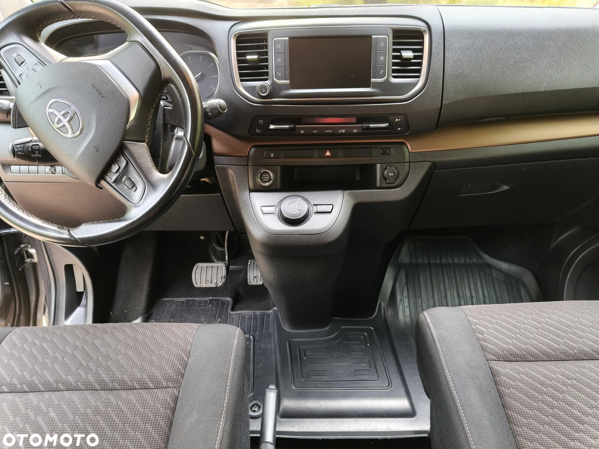Toyota ProAce Kombi 2.0 D-4D Long 2,8t - 9