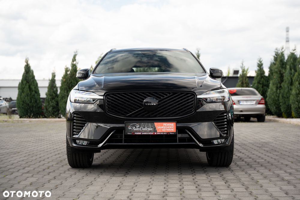 Volvo XC 60 B5 B AWD Ultimate Dark - 18