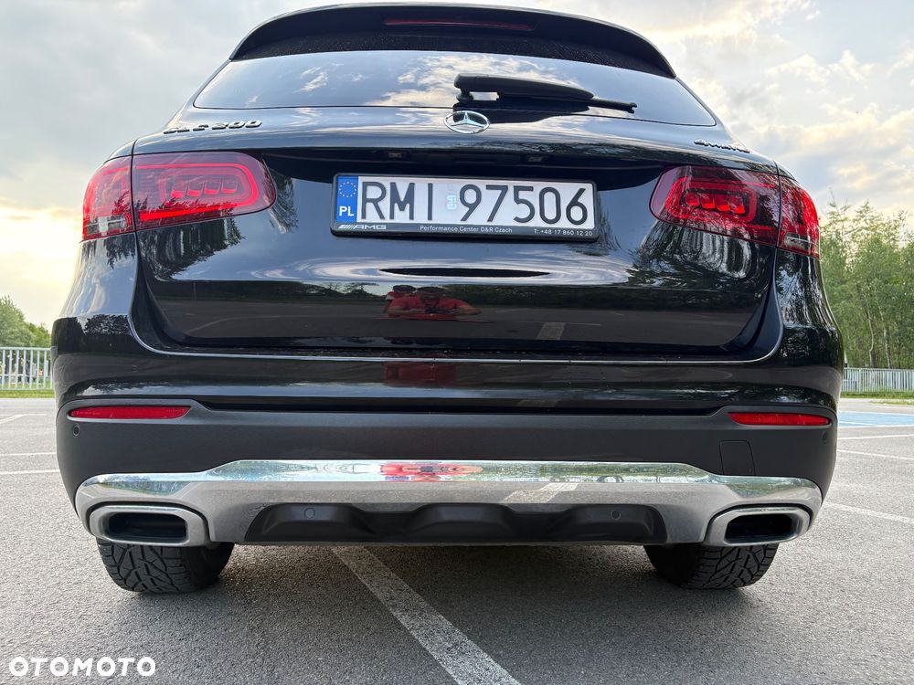 Mercedes-Benz GLC 200 4-Matic - 2