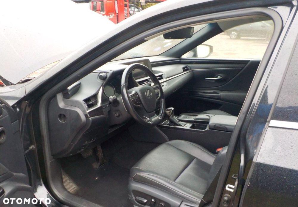 Lexus ES - 23