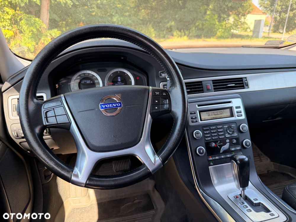 Volvo V70 D3 Geartronic Kinetic - 14