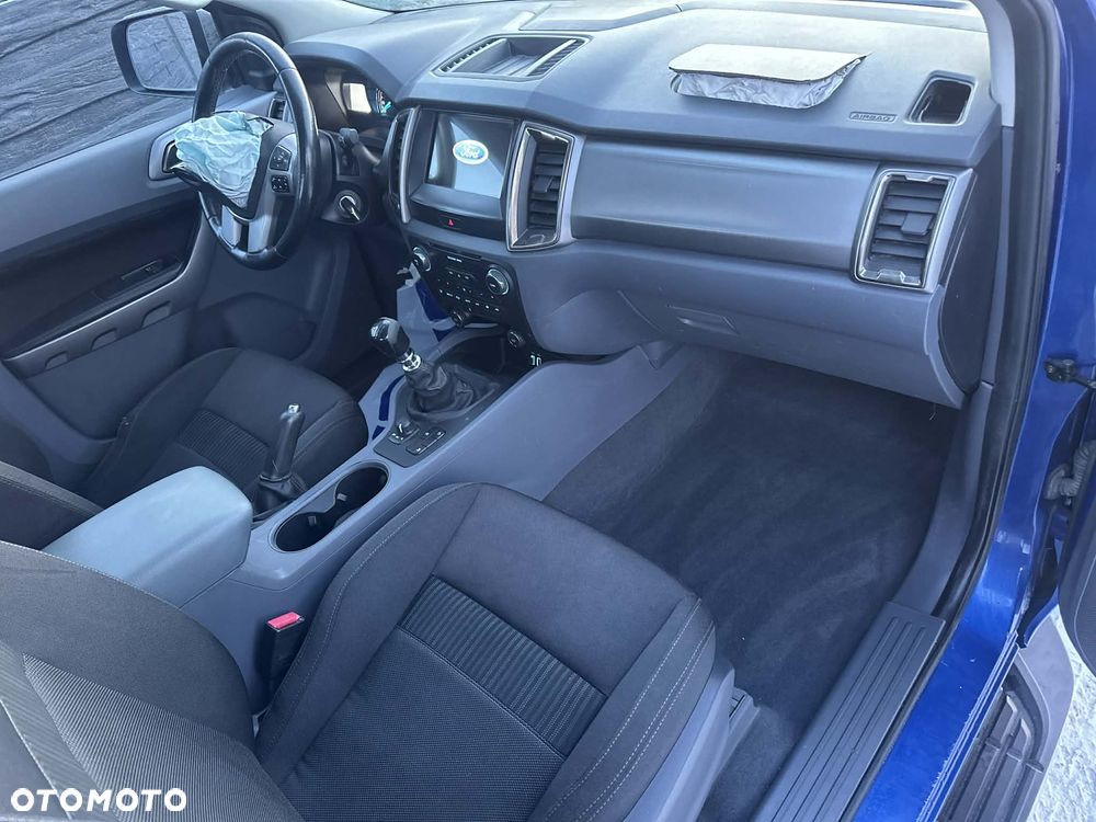 Ford Ranger XLT - 12