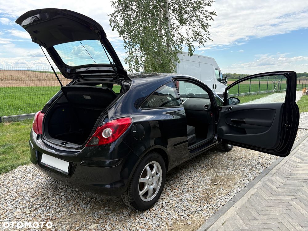 Opel Corsa 1.4 16V Edition - 10