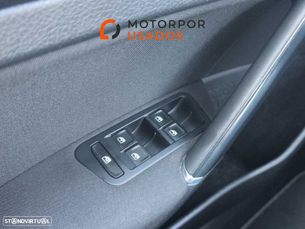 VW Golf Variant 1.6 TDi GPS Edition - 21