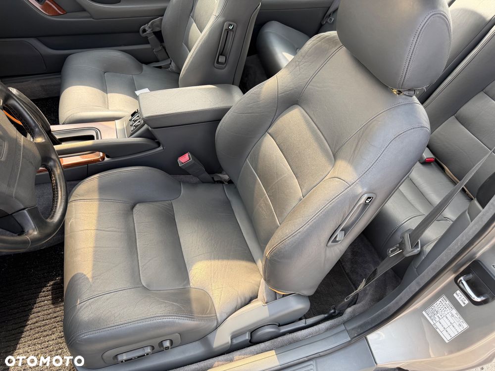 Honda Legend - 24