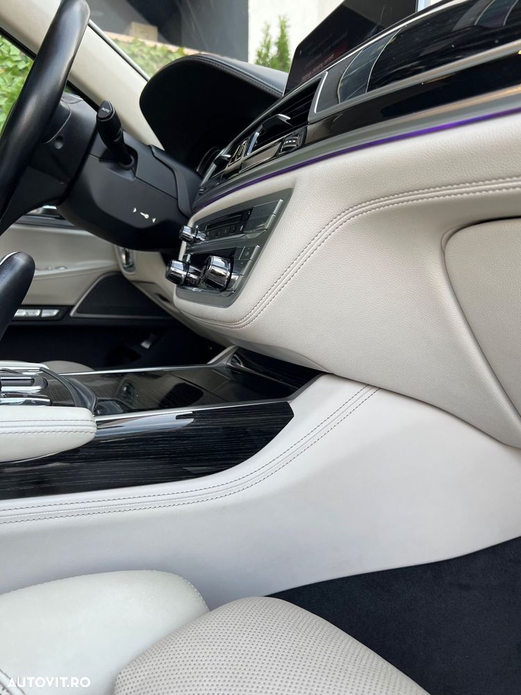 BMW Seria 7 740Le xDrive iPerformance - 23