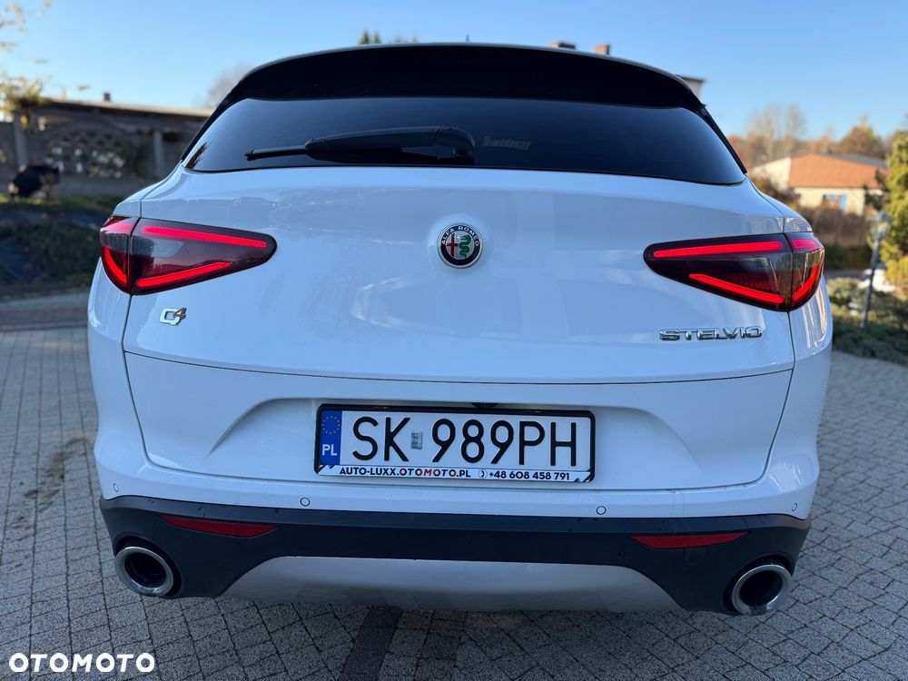 Alfa Romeo Stelvio 2.0 Turbo Q4 - 6