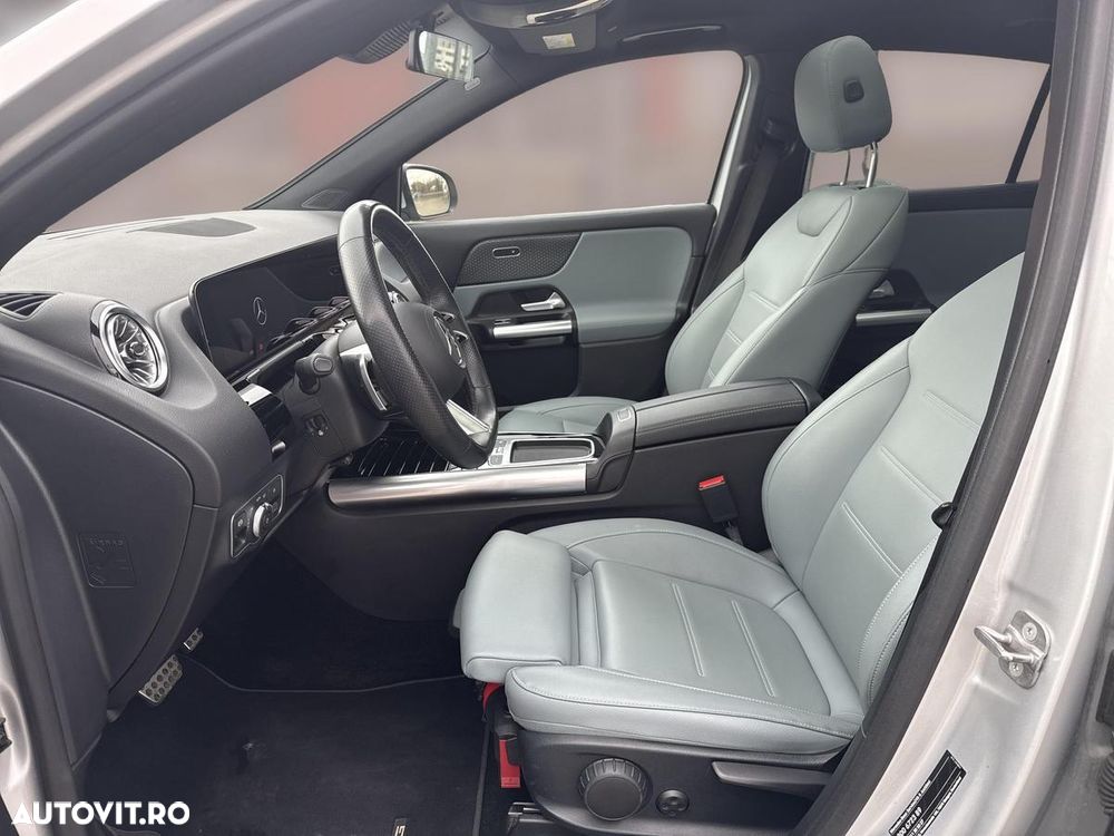 Mercedes-Benz GLA - 12