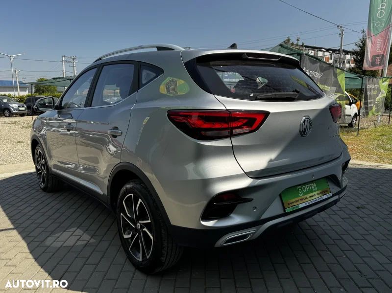 MG ZS 1.5 GSL 5MT Exclusive - 3
