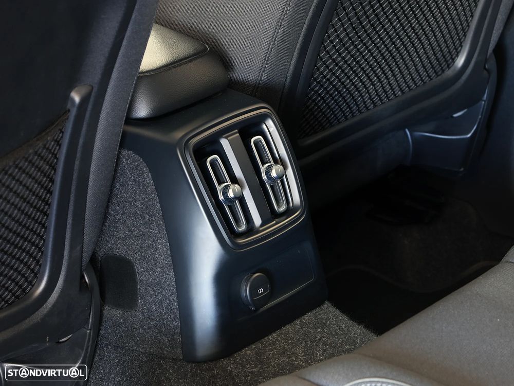 Volvo XC 40 1.5 T5 PHEV Inscription Expression - 16