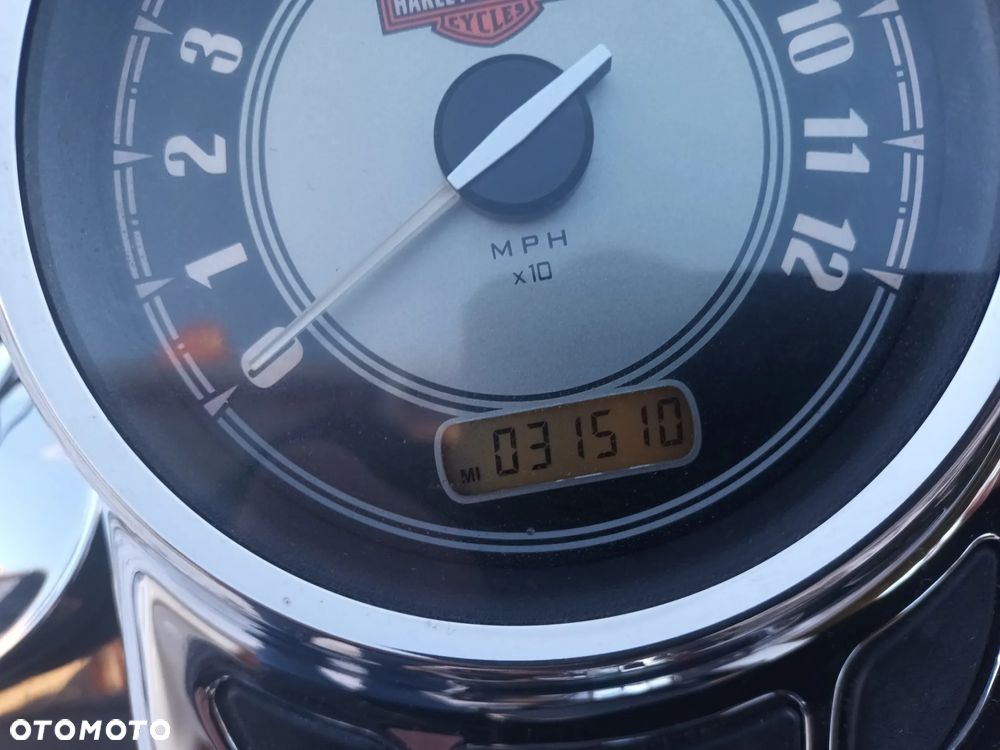 Harley-Davidson Softail Heritage Classic - 12