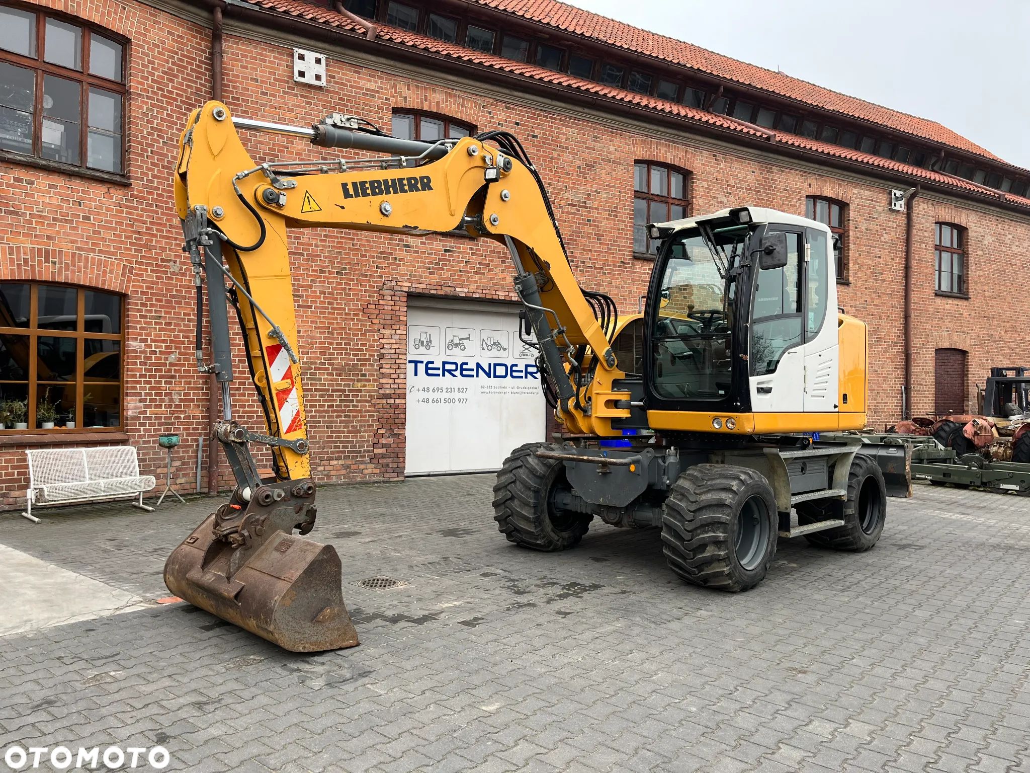 Liebherr A 910 COMPACT - 1