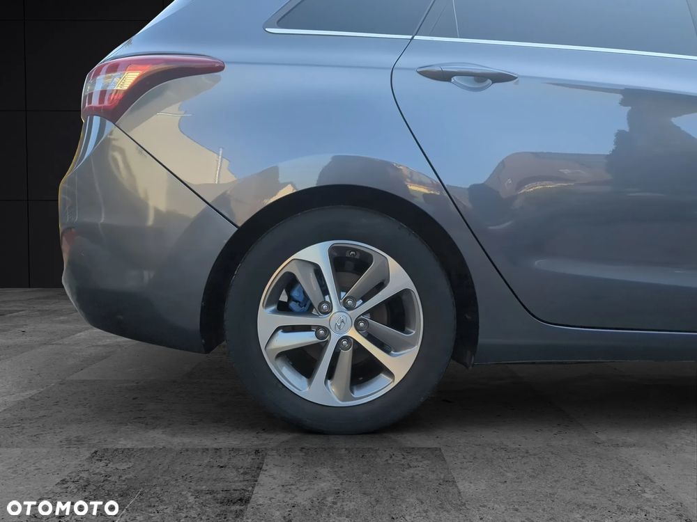 Hyundai i30 1.6 D Premiere Style - 21