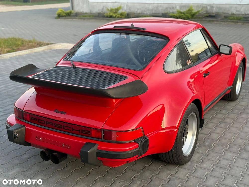 Porsche 911 - 12