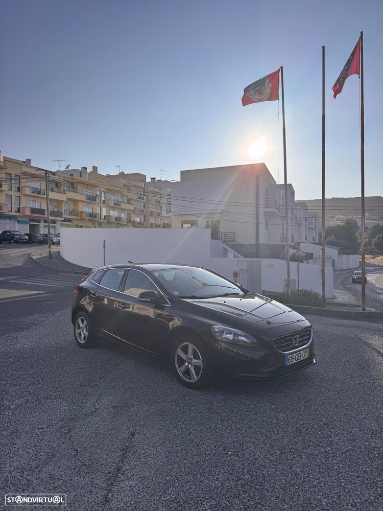 Volvo V40 2.0 D2 Momentum Geartronic - 2