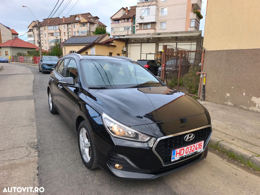 Hyundai i30 Kombi 1.6 CRDI Premium - 2