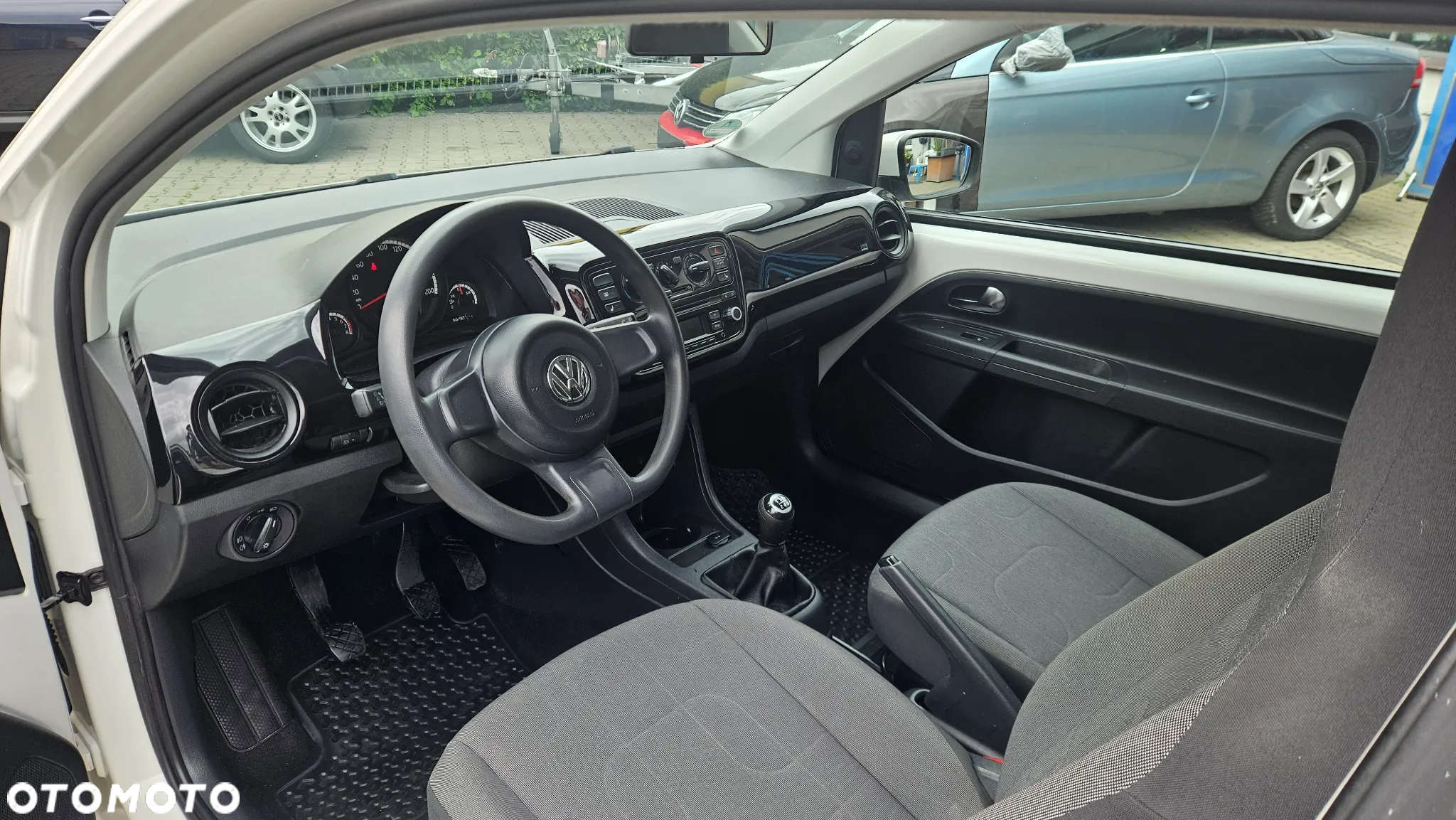 Volkswagen up! - 9