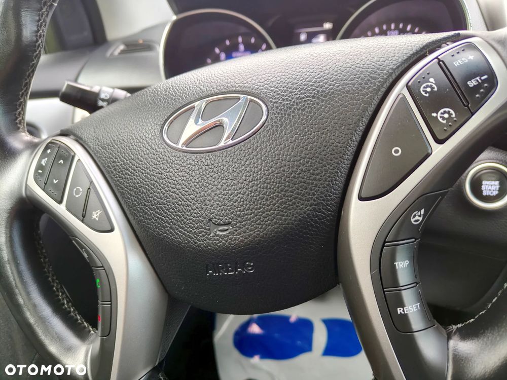 Hyundai i30 1.6 CRDi Premium - 38