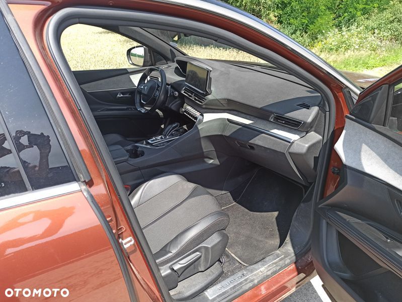 Peugeot 5008 - 5